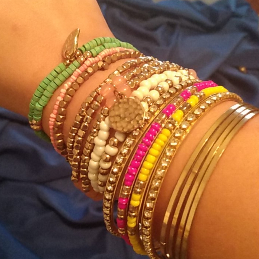 Abundle of assorted bangle bracelets
